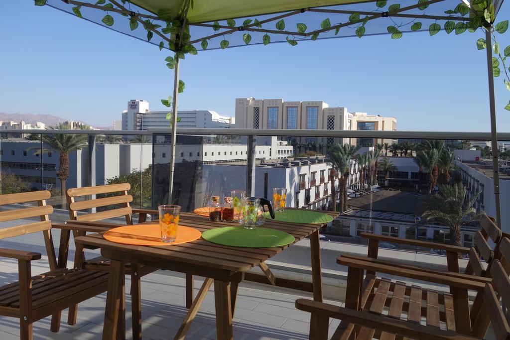 2-bdr With View And Pool Apartment *