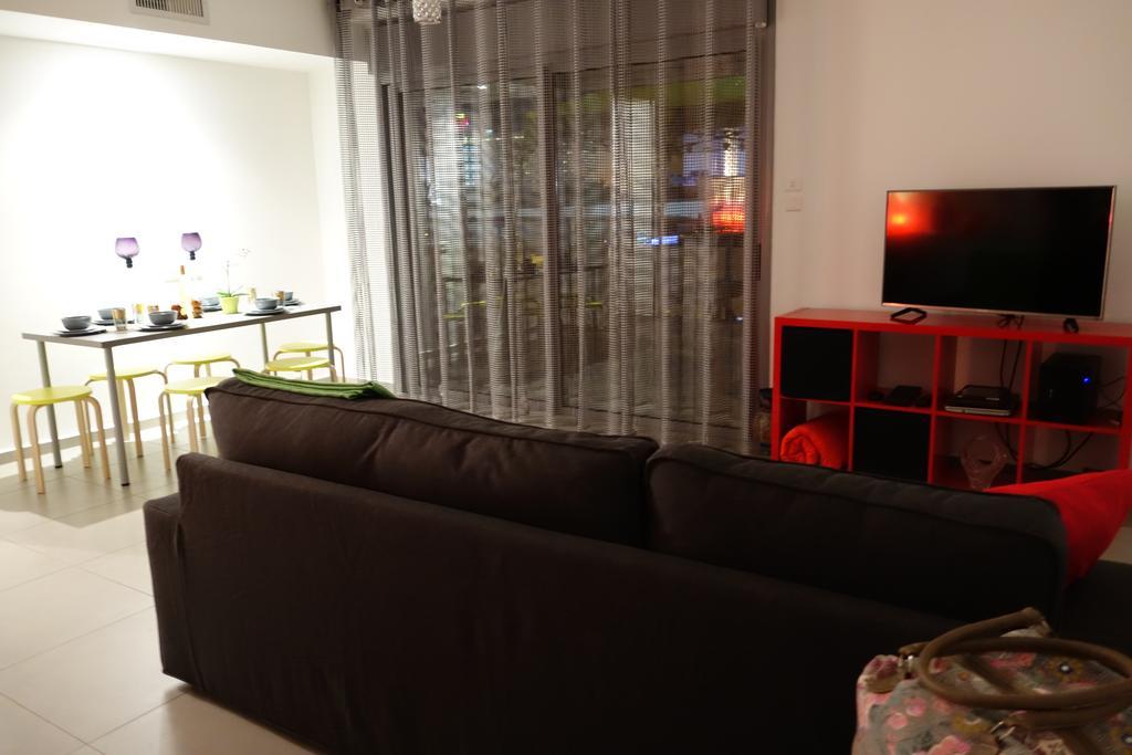 2-bdr With View And Pool Eilat